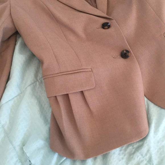 H&M Chic Taupe Blazer - Picture 4 of 6